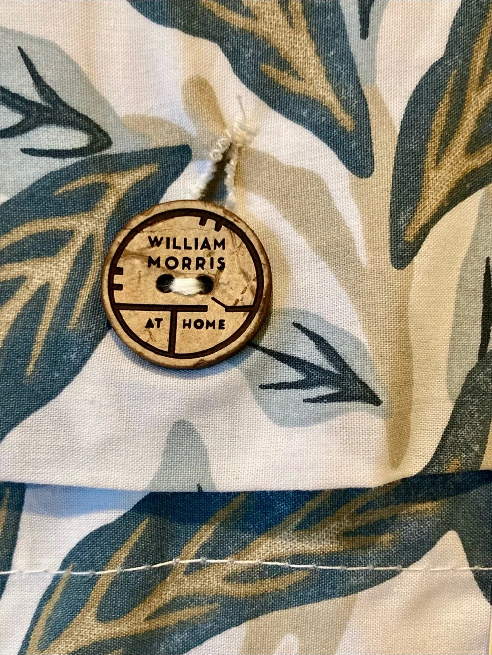 NWT William Morris queen duvet set in “Bird and Pomegranate” in ochre color